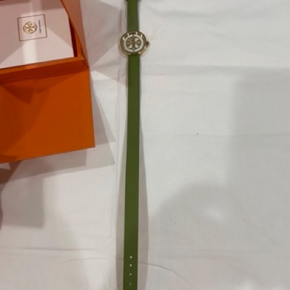 Tory Burch Reva Double Wrap Leather Strap Watch - Picture 7 of 11